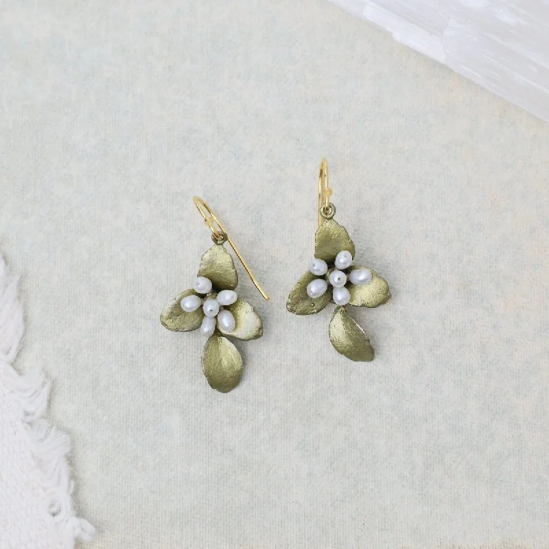 Pachysandra Wire Earrings