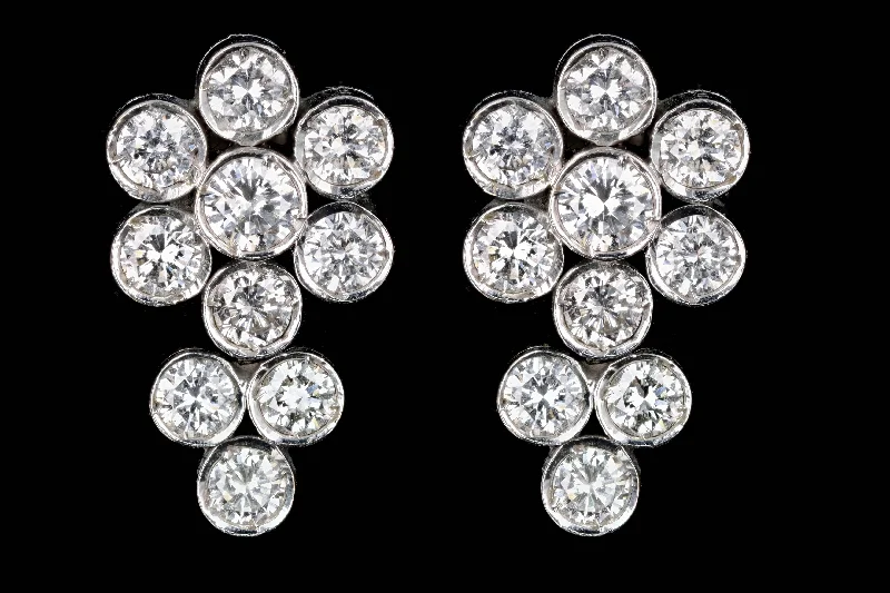 Modern 18K White Gold .92 Carat Total Weight Round Brilliant Diamond Cluster Earrings